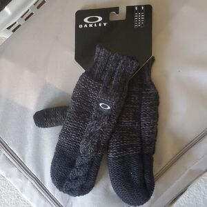 Oakley Dark Gray Knit Mittens for Men